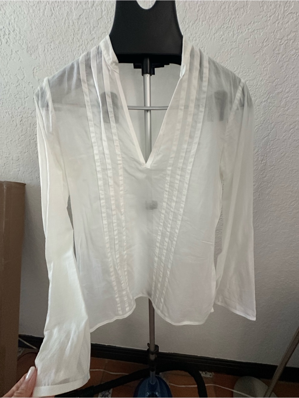 Vineyard Vines White Pintuck V-Neck Blouse